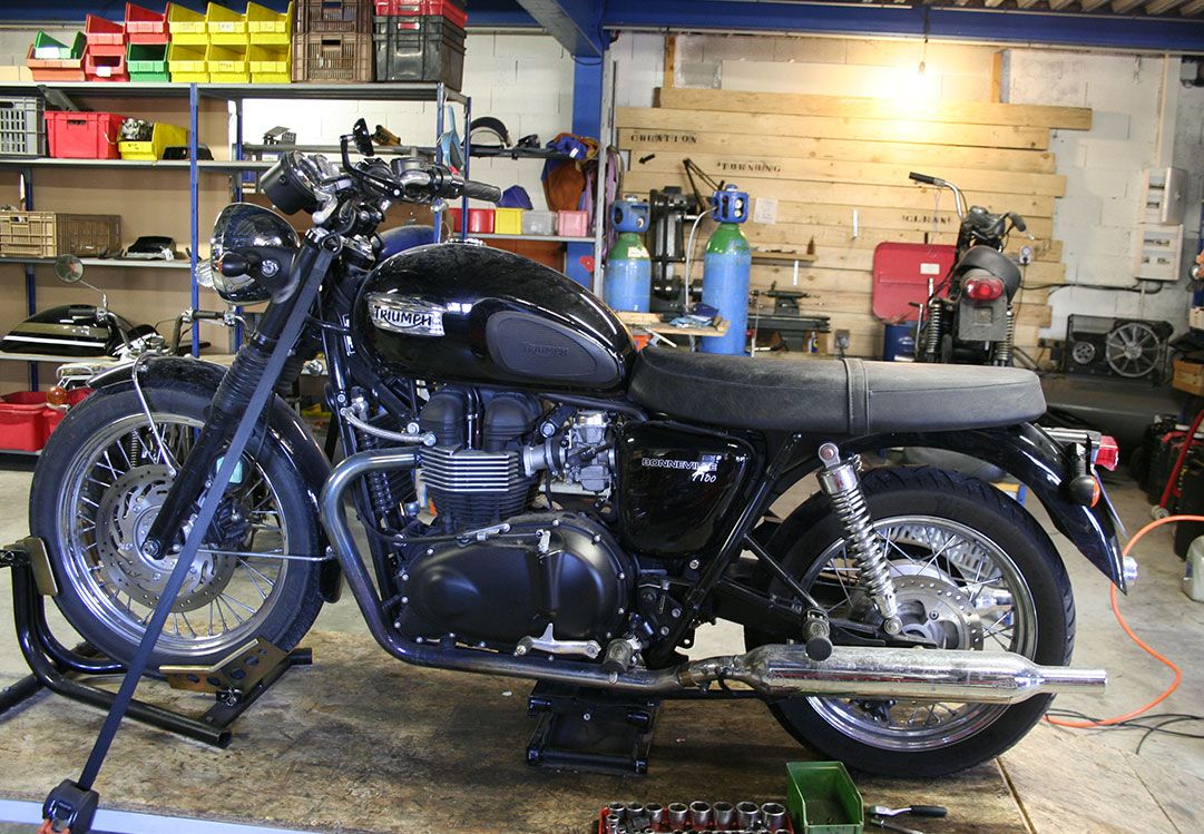 TRIUMPH BOBBER BONNEVILLE D'ORIGINE